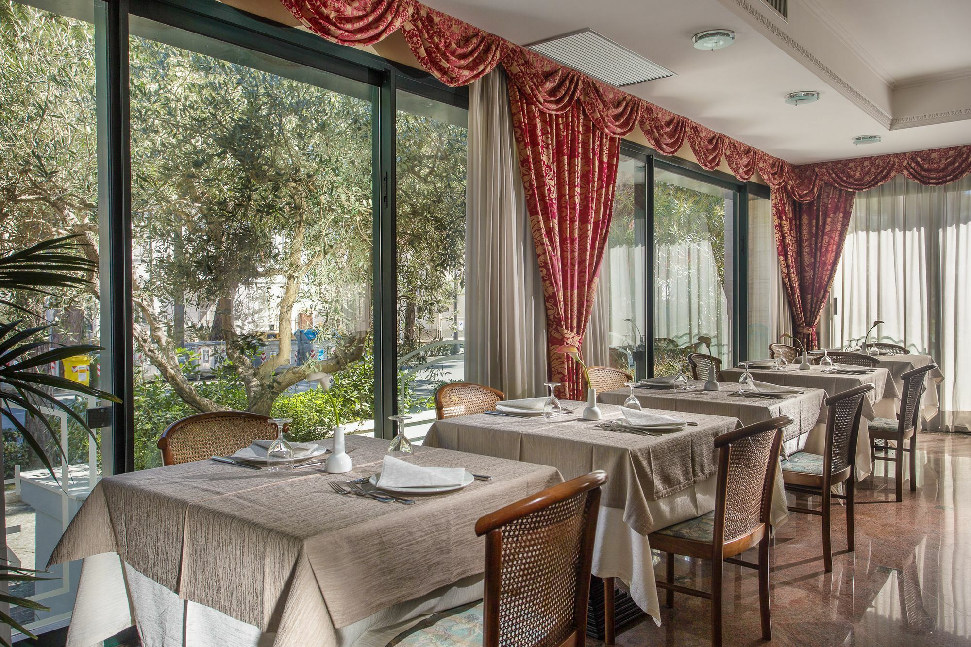 Hotel Zeus Cesenatico Luaran gambar